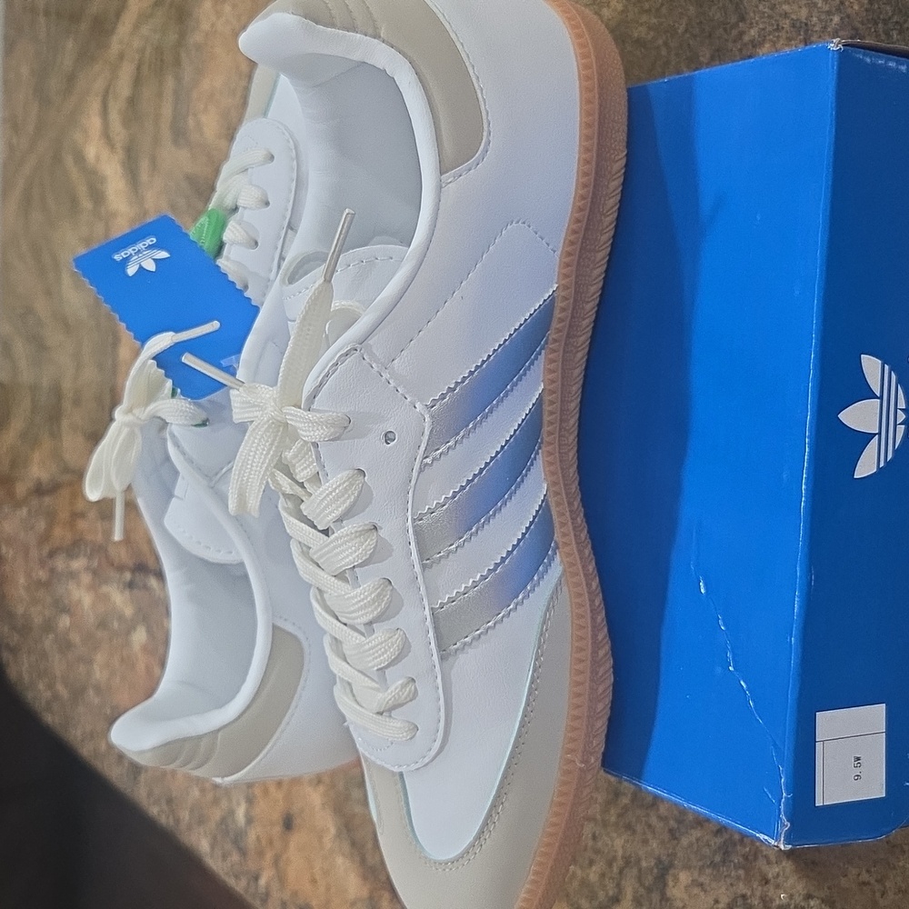 Beautiful Adidas Samba OG Tennis Shoes. Brand New! Unisex, M 8.5, W 9.5. - Picture 13 of 15
